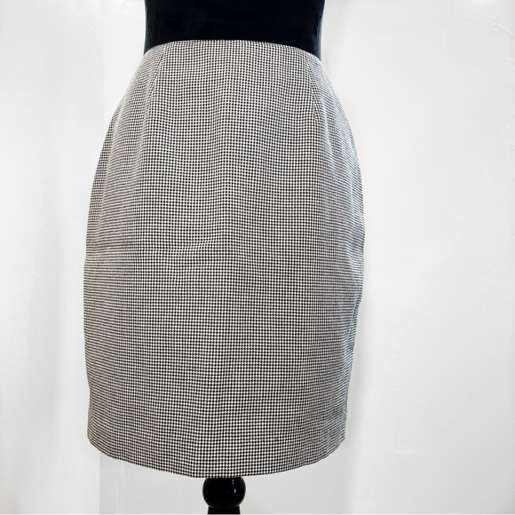 Vintage Mini Pencil Skirt Houndstooth Plaid Beautiful Condition Slit In Back - Picture 3 of 8